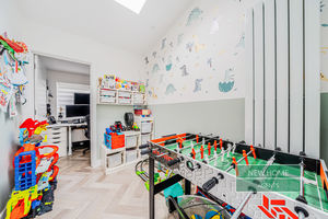 Photo 11- click for photo gallery